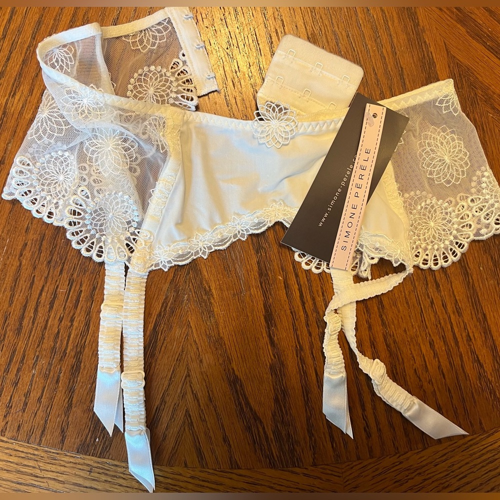 NWT Simone Perele Romance Off White Lace & Silk Garter Belt Size 1